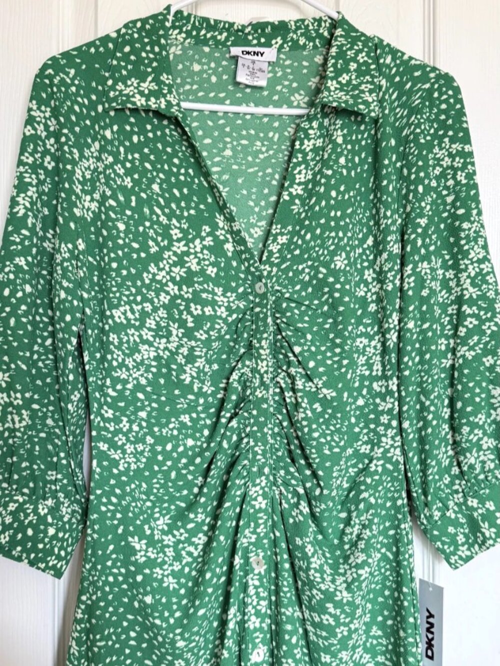 DKNY Floral Print Ruched Front 3/4 Sleeve Green Midi Dress Size 4 - Picture 2 of 14